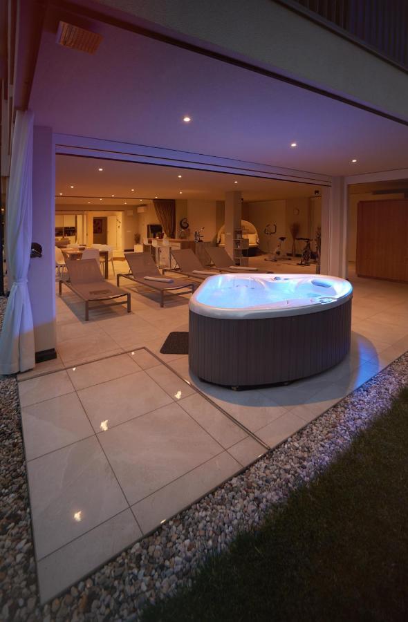 Penthouse & Garden - Luxury Apartment Postal / Burgstall Kültér fotó